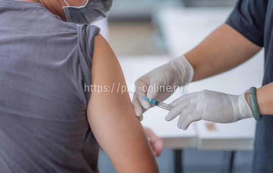 Россияне не готовы ставить прививку от коронавируса ради зарубежных поездок